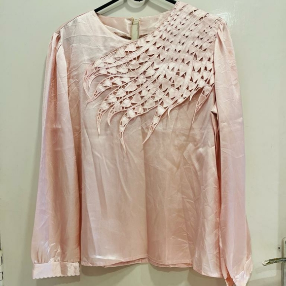 Pink satin blouse - Picture 2 of 8